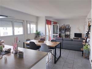 appartement à la vente -   86100  CHATELLERAULT, surface 81,9 m2 vente appartement - APR737755